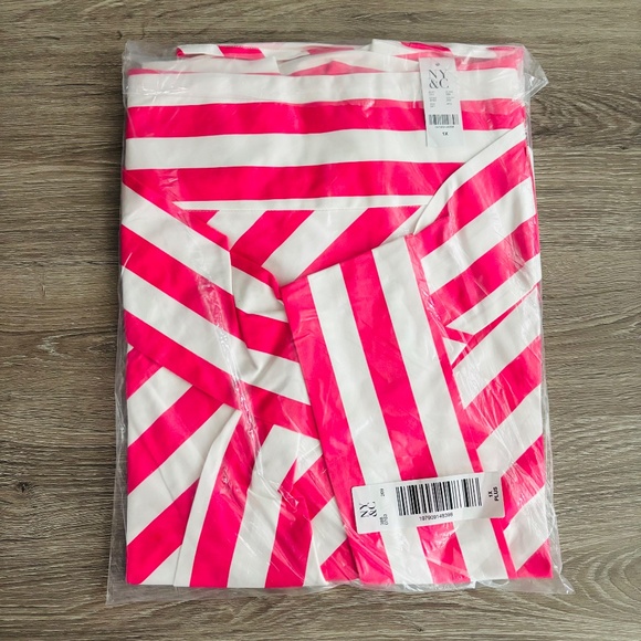 New York and Company Belted Striped Skirt NWT Size 1X - Picture 2 of 4
